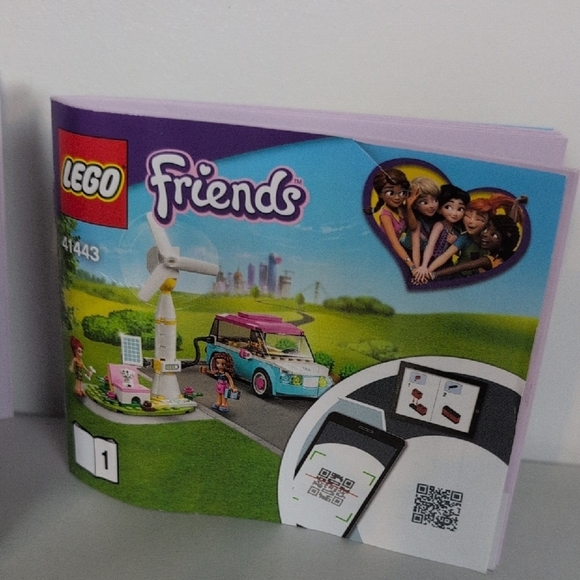 Lego Friends Lot of 2 Building Sets: 41443 and 41719 - Picture 8 of 9